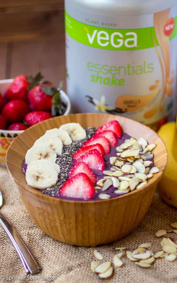 Protein Berry Smoothie Bowl - Sprinkle Some Sugar