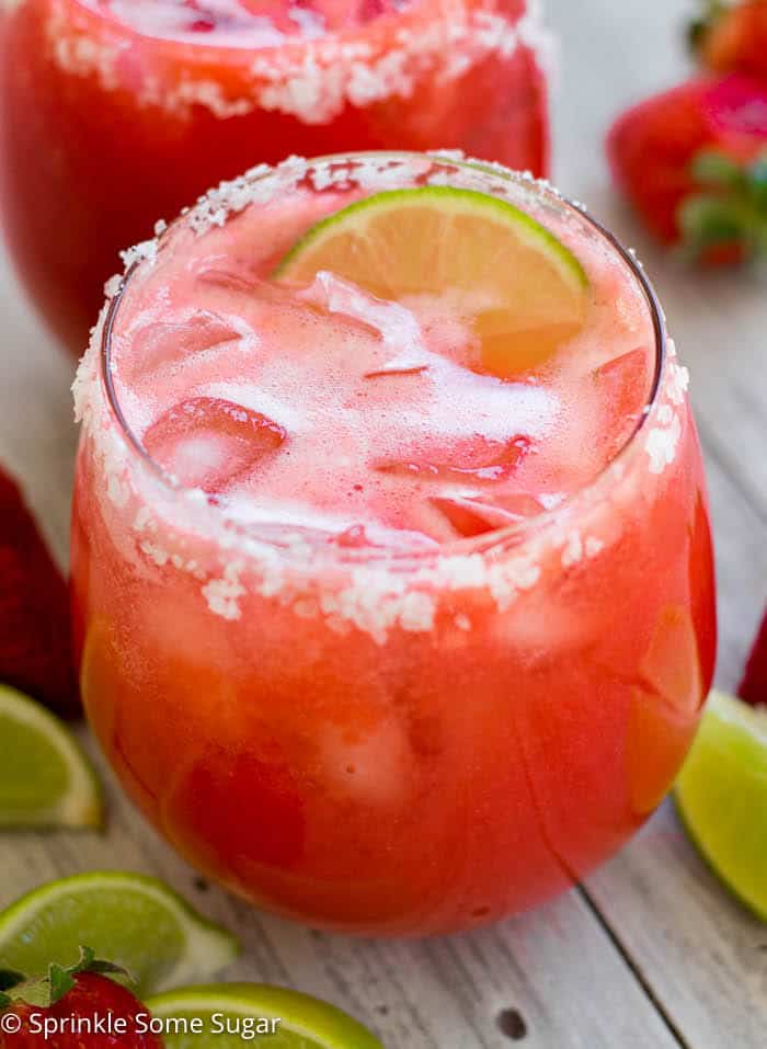 Fresh Strawberry Margaritas - Strawberry margaritas that use fresh strawberries for a fun, refreshing drink!