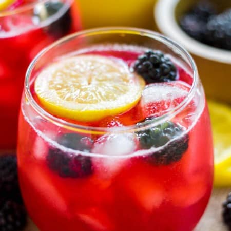 Homemade Blackberry Lemonade - Enjoy some 'me time' this Summer while flipping through your favorite magazine {Cooking Light is my choice!) and sip on this homemade blackberry lemonade!