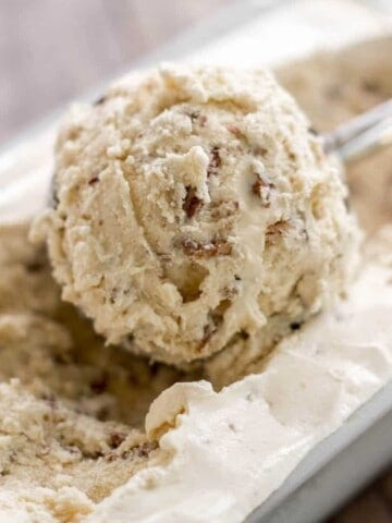 Buttered Pecan Ice Cream - Sprinkle Some Sugar