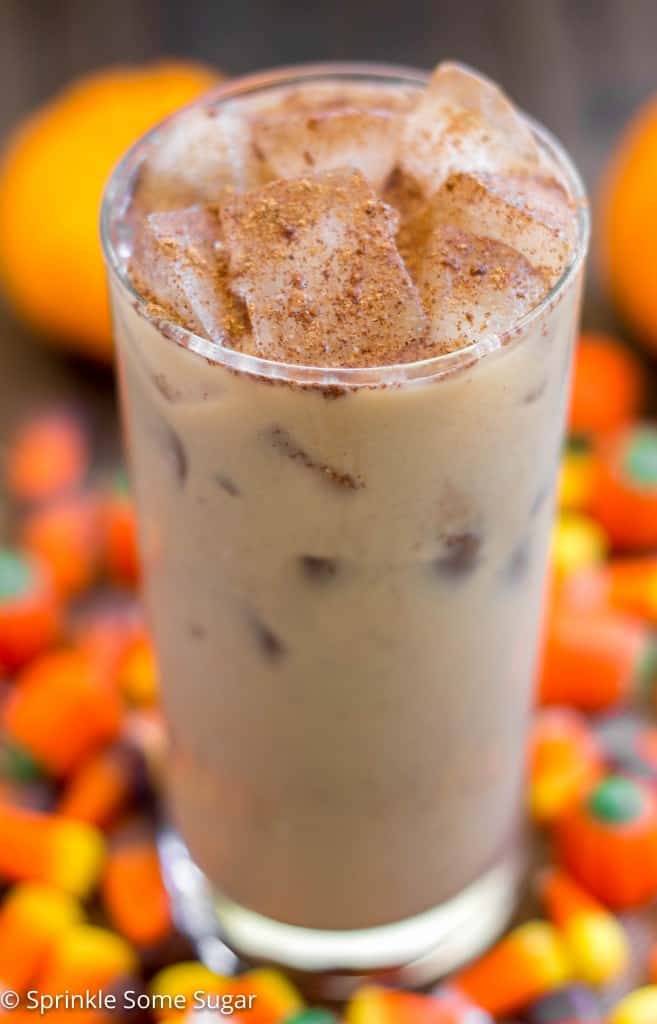 Super easy and delicious pumpkin spice lattes made right in your own home.