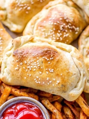 Cheese Burger Pockets - These cheeseburger pockets are such a fun twist on the traditional cheeseburger, using super delicious and flaky Wewalka puff pastry dough for the bread!