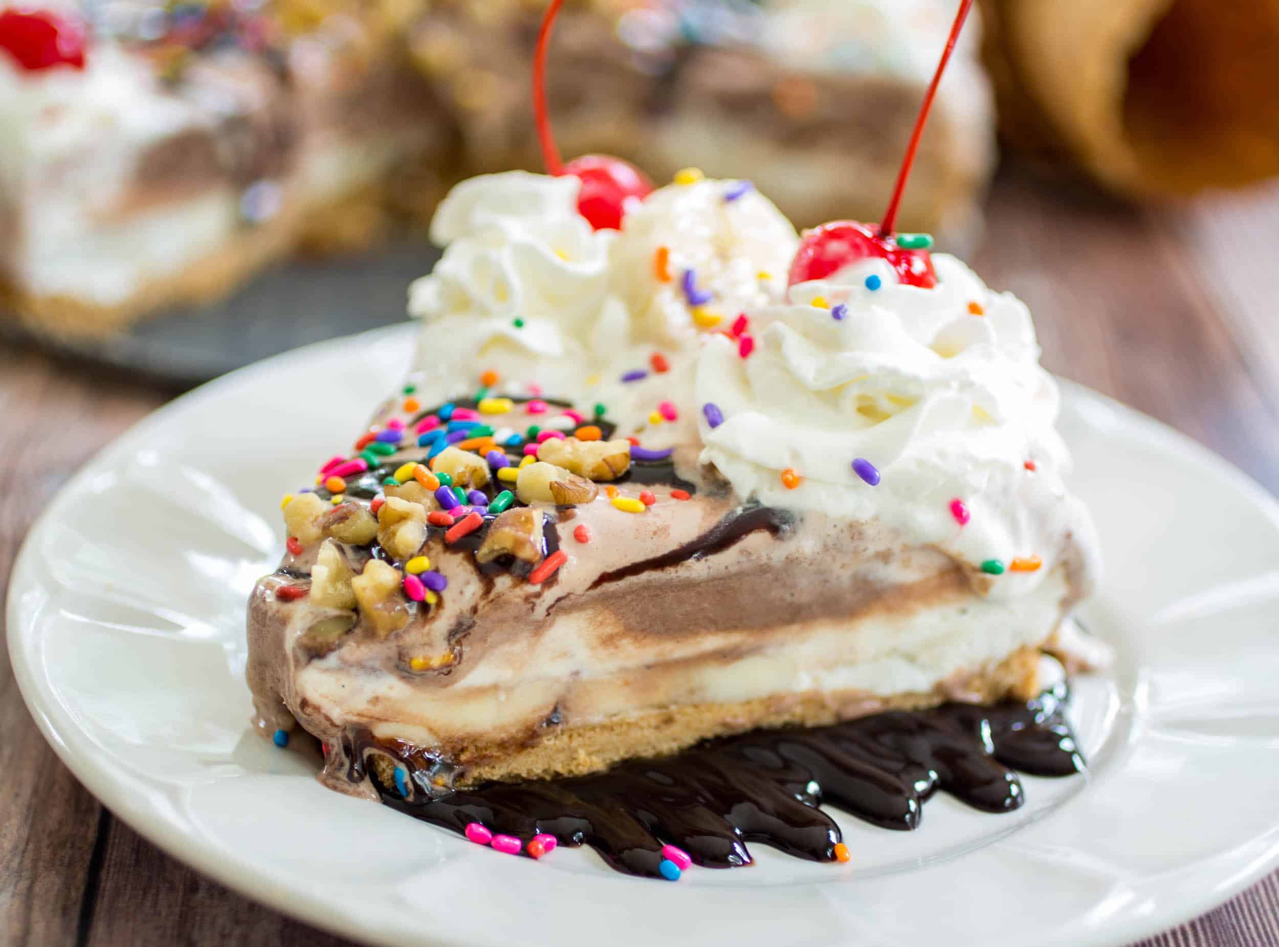  No-Bake Banana Split Ice Cream Pie - An easy and crazy delicious banana split alternative that everyone can share!