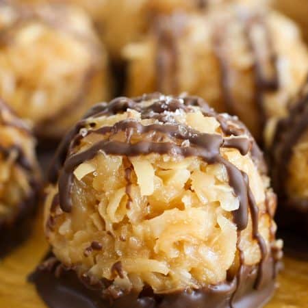 No-Bake Salted Caramel Macaroons - Sprinkle Some Sugar